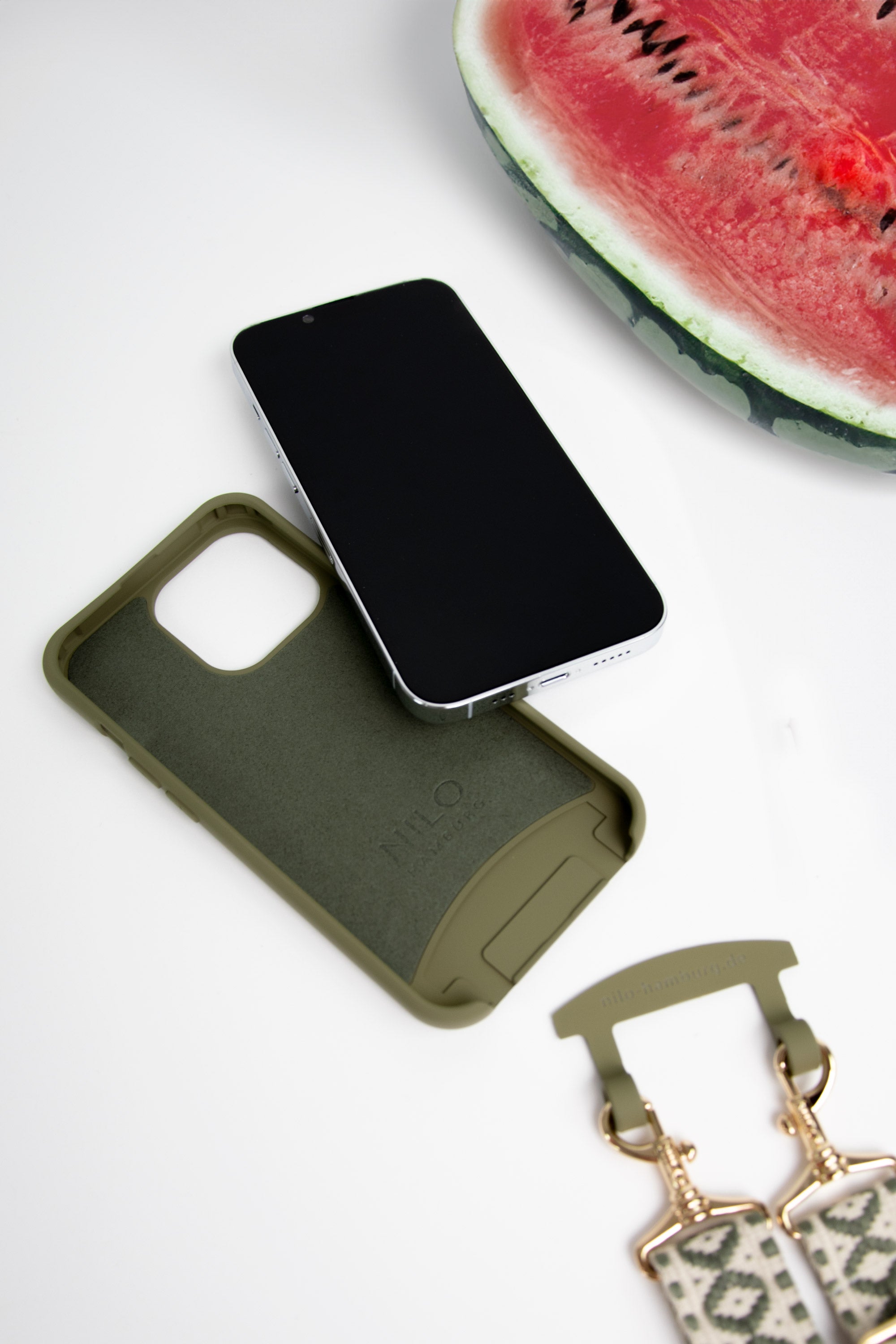 Olive MagSafe Handyhülle mit Band